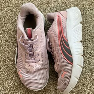 PUMA Girls US Size 1C Pink Lace Up Slip On Play Tennis Shoes